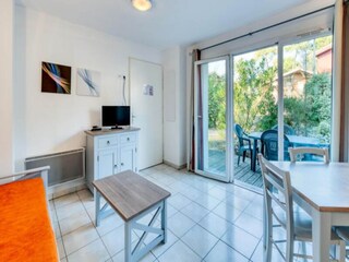 Apartment Parentis  6