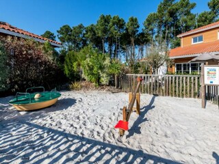 Apartment Parentis  12