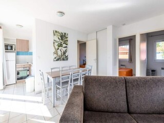 Apartment Parentis  6