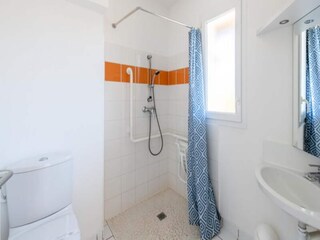 Apartment Parentis  15