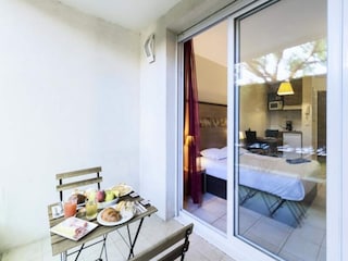 Apartment Gréasque  14