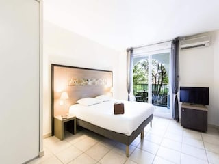 Apartment Gréasque  7