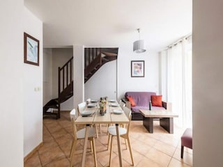 Apartment Gréasque  5