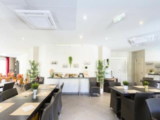 Apartment Gréasque  14