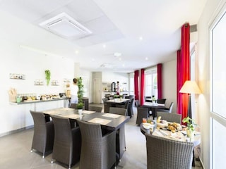 Apartment Gréasque  3