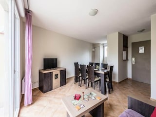 Apartment Gréasque  9