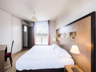 Apartment Gréasque  13