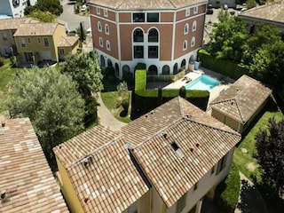 Apartment Gréasque  19