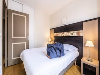 Apartment Gréasque  23