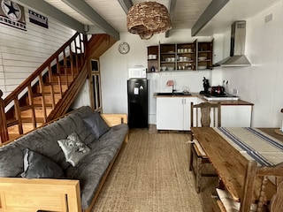 A cozy space to cook, dine and unwind