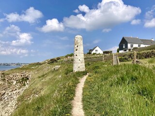 The famous coastal path GR34 is 800 m away