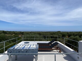 Dachterrasse mit Aussicht auf die ganze Küste