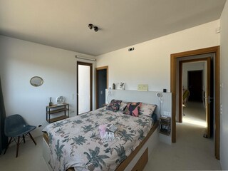 Zimmer neben dem Haupteingang