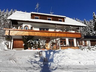 Hausbild Winter