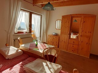 Schlafzimmer 1