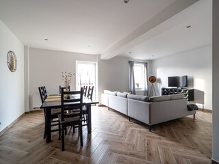 Wohn- Ess- und Küchenbereich