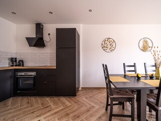 Küche mit Essbereich