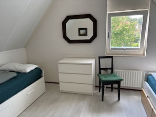 Schlafzimmer 2 OG