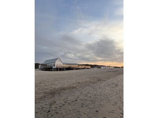 Traumstrand mit Beach-Restaurant Loods Tien