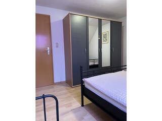 Schrank im 1.Schlafzimmer