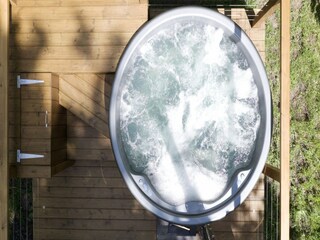 Chalet Crowborough Outdoor Recording 4