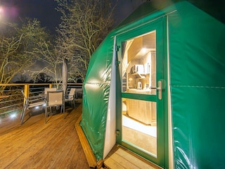 Chalet Crowborough Outdoor Recording 4