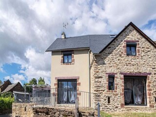 Apartment Pierrefiche  2