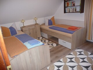 2. Schlafzimmer