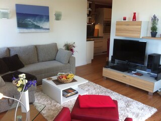 Wohnzimmer, SAT TV, Blu Ray Musikanlage, WLAN
