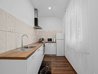 Appartement Brodarica Équipement 5