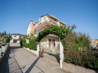 Apartment Brodarica Außenaufnahme 1