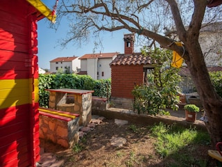 Appartement Brodarica Buitenaudio-opname 2