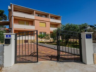 Appartement Brodarica Buitenaudio-opname 5