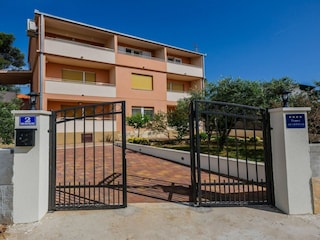 Apartment Brodarica Außenaufnahme 5