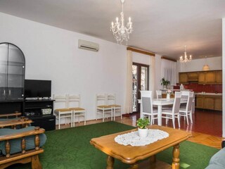 Appartement Brodarica Équipement 19