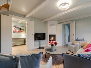 Wohnbereich mit Kamin