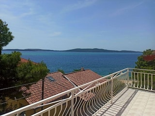 Appartement Brodarica Buitenaudio-opname 3