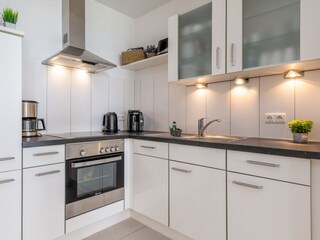 Die Küchenzeile im Wohnzimmer ...