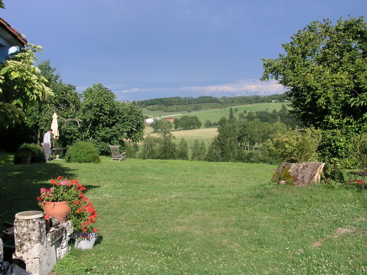 Der Garten mit wunderschönem Ausblick