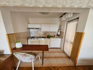 Well-situated studio apartment in Tribunj - Vodice - image1
