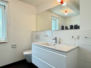 Badezimmer 1