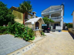 2 bedroom apartment in Tribunj - Vodice - image1