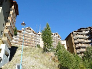 Apartment Isola Features 12