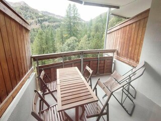 Apartment Isola Features 16