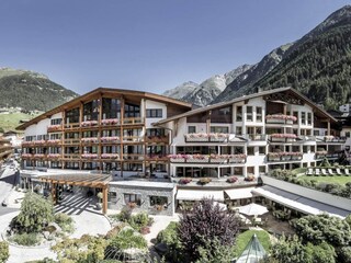 Apartment Auron Environment 16