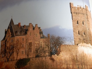 Eine Burgenfahrt durch`s Mittelrheintal (Burg Klopp)..