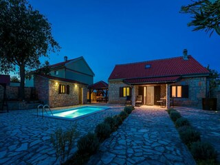 Ferienhaus Puljane Außenaufnahme 5