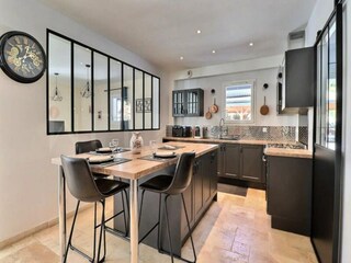 Apartment Saint-Cannat  3
