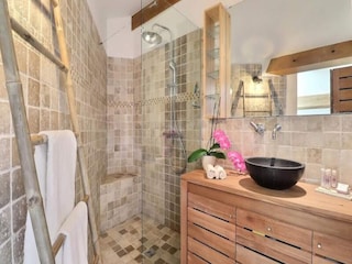 Apartment Saint-Cannat  17