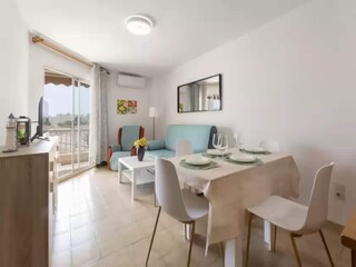 Apartment Xeraco Features 13
